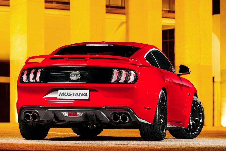  Ford Mustang GT Fastback 2018 года  (LA) (фото 15 из 28)